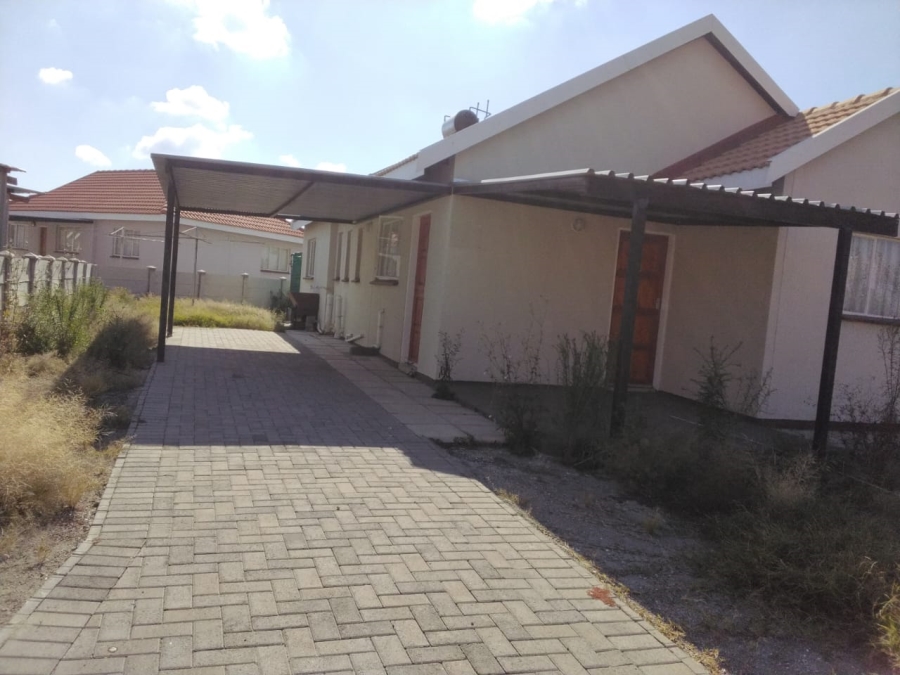 4 Bedroom Property for Sale in Freedom Park North West